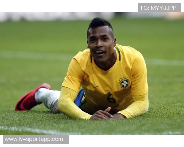 桑德罗强调赛后休息的重要性选择商业航班返回巴西