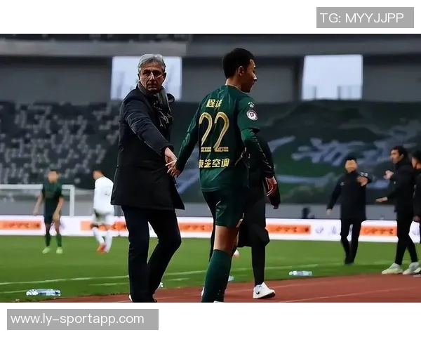 三名中超本土主教练报名竞选国足主帅展现新希望