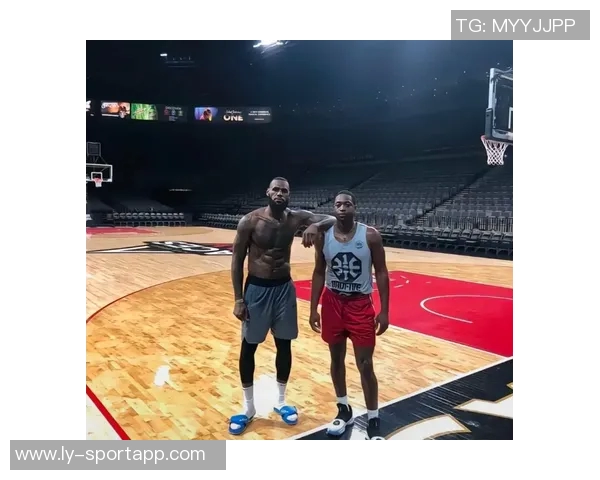 韦德回顾詹姆斯第23季表现享受篮球乐趣不知何时会结束